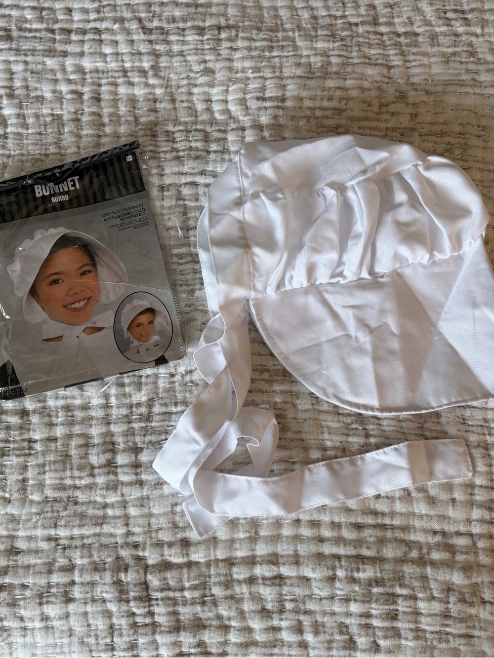 Costume Bonnet